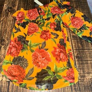 NWT one sleeve off the shoulder dress size Small